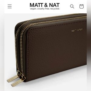 LIKE NEW-MATT & NAT Sublime Vegan Wallet Purity Wallet,black,double zip closure